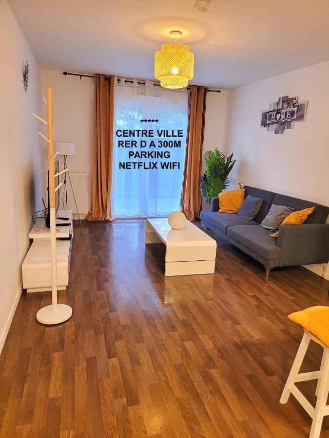 III Appart 2 Pieces, Neuf 200 M De Gare Parking Netflix Evry Courcouronnes Ngoại thất bức ảnh